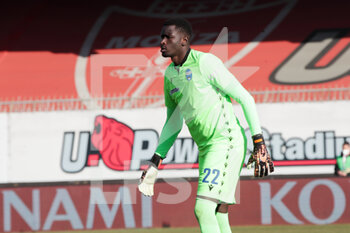 2022-02-12 - Demba Thiam in action during the Serie B match between AC Monza vs Spal on February 12, 2022 at the U-Power Stadium in Monza - AC MONZA VS SPAL - ITALIAN SERIE B - SOCCER