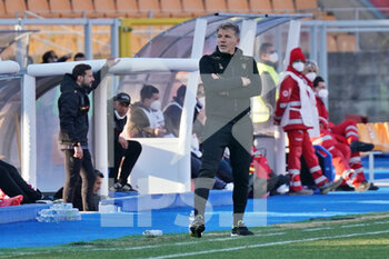 2022-02-13 - coach Marco Baroni (US Lecce) - US LECCE VS BENEVENTO CALCIO - ITALIAN SERIE B - SOCCER