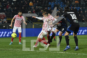 2022-02-15 - Antonio Caracciolo (Pisa) scores the goal of 2-2 - AC PISA VS LR VICENZA - ITALIAN SERIE B - SOCCER