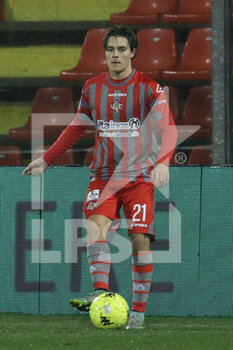2022-02-15 - Nicolò Fagioli of US CREMONESE in action during the Serie B match between US Cremonese and Parma Calcio at Giovanni Zini on February 15, 2022 in Cremona, Italy. - US CREMONESE VS PARMA CALCIO - ITALIAN SERIE B - SOCCER