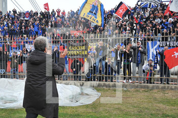 2022-02-19 - President of Pisa, Giuseppe Corrado greets supporters of Pisa at he end of the match - AC MONZA VS AC PISA - ITALIAN SERIE B - SOCCER