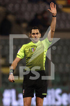 2022-02-22 - The referee Andrea Colombo gestures - US CREMONESE VS LR VICENZA - ITALIAN SERIE B - SOCCER