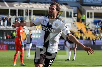 2022-02-26 - Franco Vazquez of PARMA CALCIO celebrates after scoring a goal during the Serie B match between Parma Calcio and Spal at Ennio Tardini on February 26, 2022 in Parma, Italy. - PARMA CALCIO VS SPAL - ITALIAN SERIE B - SOCCER