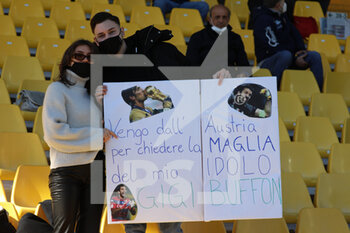 2022-02-26 - Fans of PARMA CALCIO during the Serie B match between Parma Calcio and Spal at Ennio Tardini on February 26, 2022 in Parma, Italy. - PARMA CALCIO VS SPAL - ITALIAN SERIE B - SOCCER
