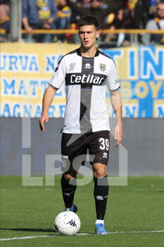 2022-02-26 - Alessandro Circati of PARMA CALCIO in action during the Serie B match between Parma Calcio and Spal at Ennio Tardini on February 26, 2022 in Parma, Italy. - PARMA CALCIO VS SPAL - ITALIAN SERIE B - SOCCER