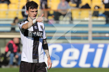 2022-02-26 - Enrico Delprato of PARMA CALCIO gestures during the Serie B match between Parma Calcio and Spal at Ennio Tardini on February 26, 2022 in Parma, Italy. - PARMA CALCIO VS SPAL - ITALIAN SERIE B - SOCCER