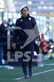 2022-02-26 - Filippo Inzaghi (Brescia Calcio) looks on - COMO 1907 VS BRESCIA CALCIO - ITALIAN SERIE B - SOCCER