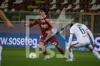 2022-03-02 - Cortinovis Alessandro Reggina carries the ball  - REGGINA 1914 VS LR VICENZA - ITALIAN SERIE B - SOCCER