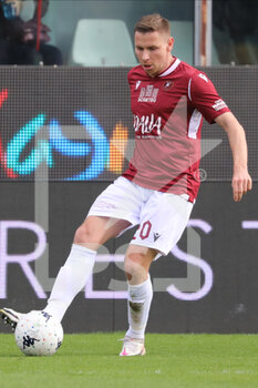 2022-03-05 - Tomasz Kupisz of REGGINA 1914 in action during the Serie B match between Parma Calcio and Reggina 1914 at Ennio Tardini on March 5, 2022 in Parma, Italy. - PARMA CALCIO VS REGGINA 1914 - ITALIAN SERIE B - SOCCER