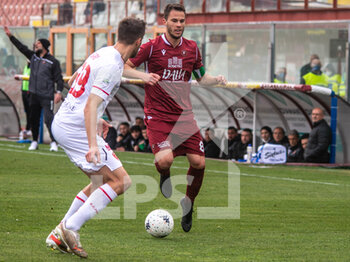 2022-03-12 - Crisetig Lorenzo reggina carries the ball - REGGINA 1914 VS AC PERUGIA - ITALIAN SERIE B - SOCCER