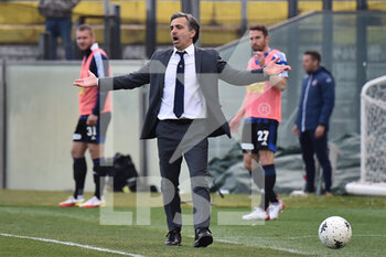 2022-03-13 - Head coach of Cremonese Fabio Pecchia - AC PISA VS US CREMONESE - ITALIAN SERIE B - SOCCER
