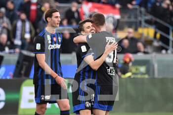 2022-03-13 - Players of Pisa celebrate at the end of the match - AC PISA VS US CREMONESE - ITALIAN SERIE B - SOCCER