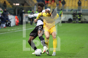 2022-03-11 - Felix Correia of PARMA CALCIO competes for the ball with Daniele Donnarumma of AS CITTADELLA during the Serie B match between Parma Calcio and AS Cittadella at Ennio Tardini on March 11, 2022 in Parma, Italy. - PARMA CALCIO VS AS CITTADELLA - ITALIAN SERIE B - SOCCER