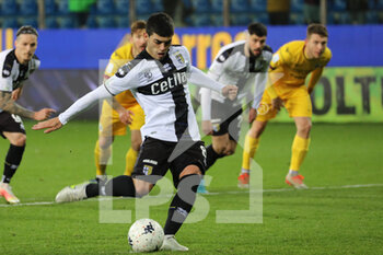 2022-03-11 - Juan Francisco Brunetta of PARMA CALCIO in action during the Serie B match between Parma Calcio and AS Cittadella at Ennio Tardini on March 11, 2022 in Parma, Italy. - PARMA CALCIO VS AS CITTADELLA - ITALIAN SERIE B - SOCCER