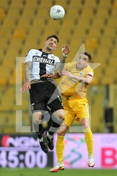 2022-03-11 - Mirko Juric of PARMA CALCIO competes for the ball with Giacomo Beretta of AS CITTADELLA during the Serie B match between Parma Calcio and AS Cittadella at Ennio Tardini on March 11, 2022 in Parma, Italy. - PARMA CALCIO VS AS CITTADELLA - ITALIAN SERIE B - SOCCER