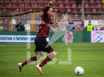 2022-03-19 - Federico Giraudo reggina carries the ball  - REGGINA 1914 VS COSENZA CALCIO - ITALIAN SERIE B - SOCCER