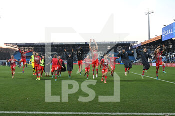 2022-03-20 - Cremonese celebrates the victory at the end of the game - SPAL VS US CREMONESE - ITALIAN SERIE B - SOCCER