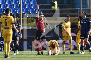 2022-03-20 - The referee Gianluca Aureliano shows red card to Domenico  Frare (Cittadella) - AC PISA VS AS CITTADELLA - ITALIAN SERIE B - SOCCER