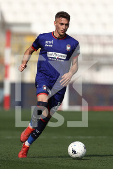 2022-03-19 - Simone Canestrelli (Crotone) in action - AC MONZA VS FC CROTONE - ITALIAN SERIE B - SOCCER