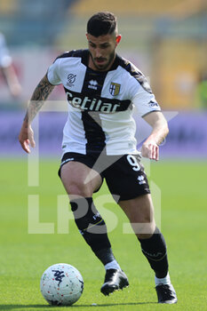 2022-03-19 - Gennaro Tutino of PARMA CALCIO in action during the Serie B match between Parma Calcio and US Lecce at Ennio Tardini on March 19, 2022 in Parma, Italy. - PARMA CALCIO VS US LECCE - ITALIAN SERIE B - SOCCER