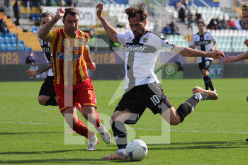 2022-03-19 - Franco Vazquez of PARMA CALCIO in action during the Serie B match between Parma Calcio and US Lecce at Ennio Tardini on March 19, 2022 in Parma, Italy. - PARMA CALCIO VS US LECCE - ITALIAN SERIE B - SOCCER