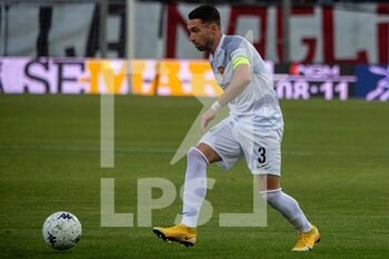 2022-04-05 - Gaetano Letizia benevento carries the ball  - REGGINA 1914 VS BENEVENTO CALCIO - ITALIAN SERIE B - SOCCER