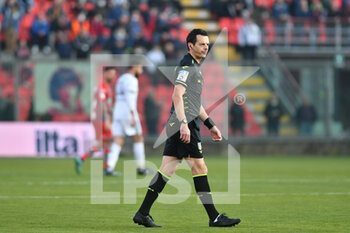 2022-04-05 - referee  pezzuto - US CREMONESE VS US ALESSANDRIA - ITALIAN SERIE B - SOCCER