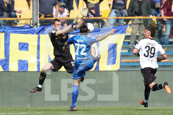 2022-04-06 - Ettore Gliozzi of COMO 1907 scores his first goal during the Serie B match between Parma Calcio and Como 1907 at Ennio Tardini on April 6, 2022 in Parma, Italy. - PARMA CALCIO VS COMO 1907 - ITALIAN SERIE B - SOCCER