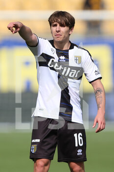 2022-04-06 - Adrian Bernabe’ of PARMA CALCIO gestures during the Serie B match between Parma Calcio and Como 1907 at Ennio Tardini on April 6, 2022 in Parma, Italy. - PARMA CALCIO VS COMO 1907 - ITALIAN SERIE B - SOCCER