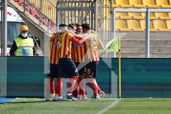 2022-04-09 - US Lecce celebrates after scoring a goal - US LECCE VS SPAL - ITALIAN SERIE B - SOCCER