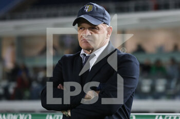 2022-04-11 - Giuseppe Iachini head coach of PARMA CALCIO looks on during the Serie B match between Brescia Calcio and Parma Calcio at Stadio Mario Rigamonti on April 11, 2022 in Brescia, Italy. - BRESCIA CALCIO VS PARMA CALCIO - ITALIAN SERIE B - SOCCER