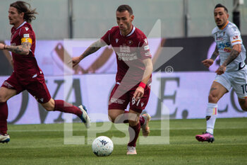2022-04-18 - Lombardi Cristiano reggina carries the ball  - REGGINA 1914 VS US LECCE - ITALIAN SERIE B - SOCCER