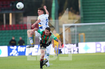 2022-04-18 - Boloca Daniel (Frosinone) vs Koutsopias Ilias (Frosinone) - TERNANA CALCIO VS FROSINONE CALCIO - ITALIAN SERIE B - SOCCER