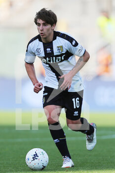 2022-04-18 - Adrian Bernabe' of PARMA CALCIO in action during the Serie B match between Parma Calcio and Ascoli Calcio at Ennio Tardini on April 18, 2022 in Parma, Italy. - PARMA CALCIO VS ASCOLI CALCIO - ITALIAN SERIE B - SOCCER