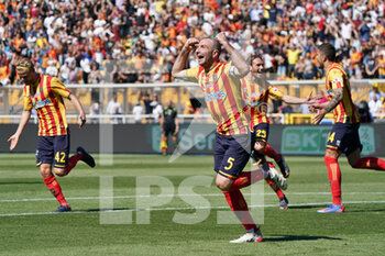 2022-04-25 - Fabio Lucioni (US Lecce) celebrates after scoring a goalof 1-0 - US LECCE VS AC PISA - ITALIAN SERIE B - SOCCER