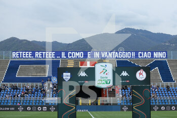 2022-04-25 - Como 1907 supporters show a banner in honour of Nino Balducci - COMO 1907 VS LR VICENZA - ITALIAN SERIE B - SOCCER