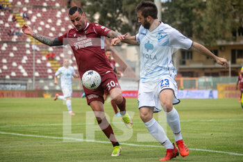 2022-04-30 - Montalto Adriano reggina carries the ball - REGGINA 1914 VS COMO 1907 - ITALIAN SERIE B - SOCCER