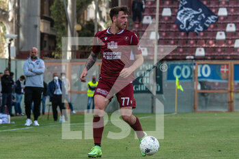 2022-04-30 - Damiano Franco reggina carries the ball  - REGGINA 1914 VS COMO 1907 - ITALIAN SERIE B - SOCCER