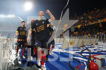 2022-05-06 - Fabio Lucioni (US Lecce) celebrates for the championship victory - US LECCE VS PORDENONE CALCIO - ITALIAN SERIE B - SOCCER