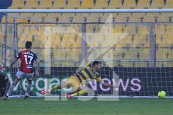 2022-01-30 - Manuel Marras of CROTONE FC in action (goal) during the Serie B match between Parma Calcio and Crotone FC at Ennio Tardini on January 30, 2022 in Parma, Italy. - PARMA CALCIO VS FC CROTONE - ITALIAN SERIE B - SOCCER