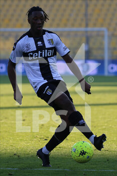 2022-01-30 - Woyo Coulibaly of PARMA CALCIO in action during the Serie B match between Parma Calcio and Crotone FC at Ennio Tardini on January 30, 2022 in Parma, Italy. - PARMA CALCIO VS FC CROTONE - ITALIAN SERIE B - SOCCER