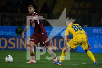 2022-02-23 - Jeremy Menez Reggina carries the ball  - FROSINONE VS REGGINA - ITALIAN SERIE B - SOCCER