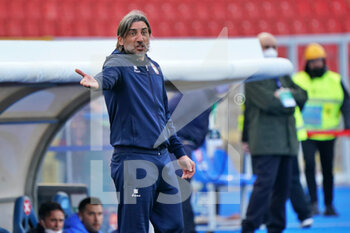 2022-02-20 - coach Francesco Modesto (FC Crotone) - US LECCE VS FC CROTONE - ITALIAN SERIE B - SOCCER