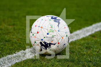 2022-04-06 - Serie BKT official ball - LR VICENZA VS FC CROTONE - ITALIAN SERIE B - SOCCER