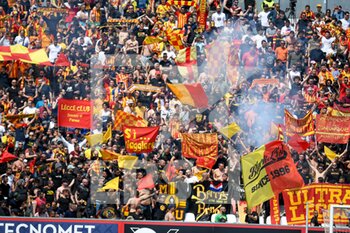 2022-04-30 - Lecce supporters - LR VICENZA VS US LECCE - ITALIAN SERIE B - SOCCER