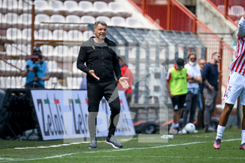 2022-04-30 - Lecce's Head Coach Marco Baroni gestures - LR VICENZA VS US LECCE - ITALIAN SERIE B - SOCCER
