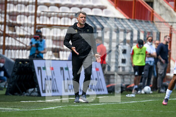 2022-04-30 - Lecce's Head Coach Marco Baroni portrait - LR VICENZA VS US LECCE - ITALIAN SERIE B - SOCCER