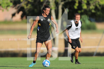 19/07/2022 - Roberto Inglese of Parma Calcio in action during the training session on July 19, 2022 in Collecchio (PR), Italy. - PARMA CALCIO PRE-SEASON TRAINING SESSION - ALTRO - CALCIO