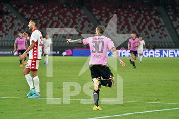 2022-08-19 - Nicola Valente (Palermo FC) celebrates after scoring a goal of 0-1 - SSC BARI VS PALERMO FC - ITALIAN SERIE B - SOCCER