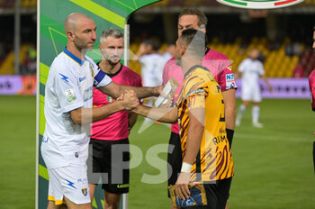 2022-08-28 - The two captains before the kick-off during the Italian Soccer Serie B 2022/2023 match between Benevento vs Frosinone on August 28, 2022 at the Stadium Ciro Vigorito in Benevento Italy - BENEVENTO CALCIO VS FROSINONE CALCIO - ITALIAN SERIE B - SOCCER